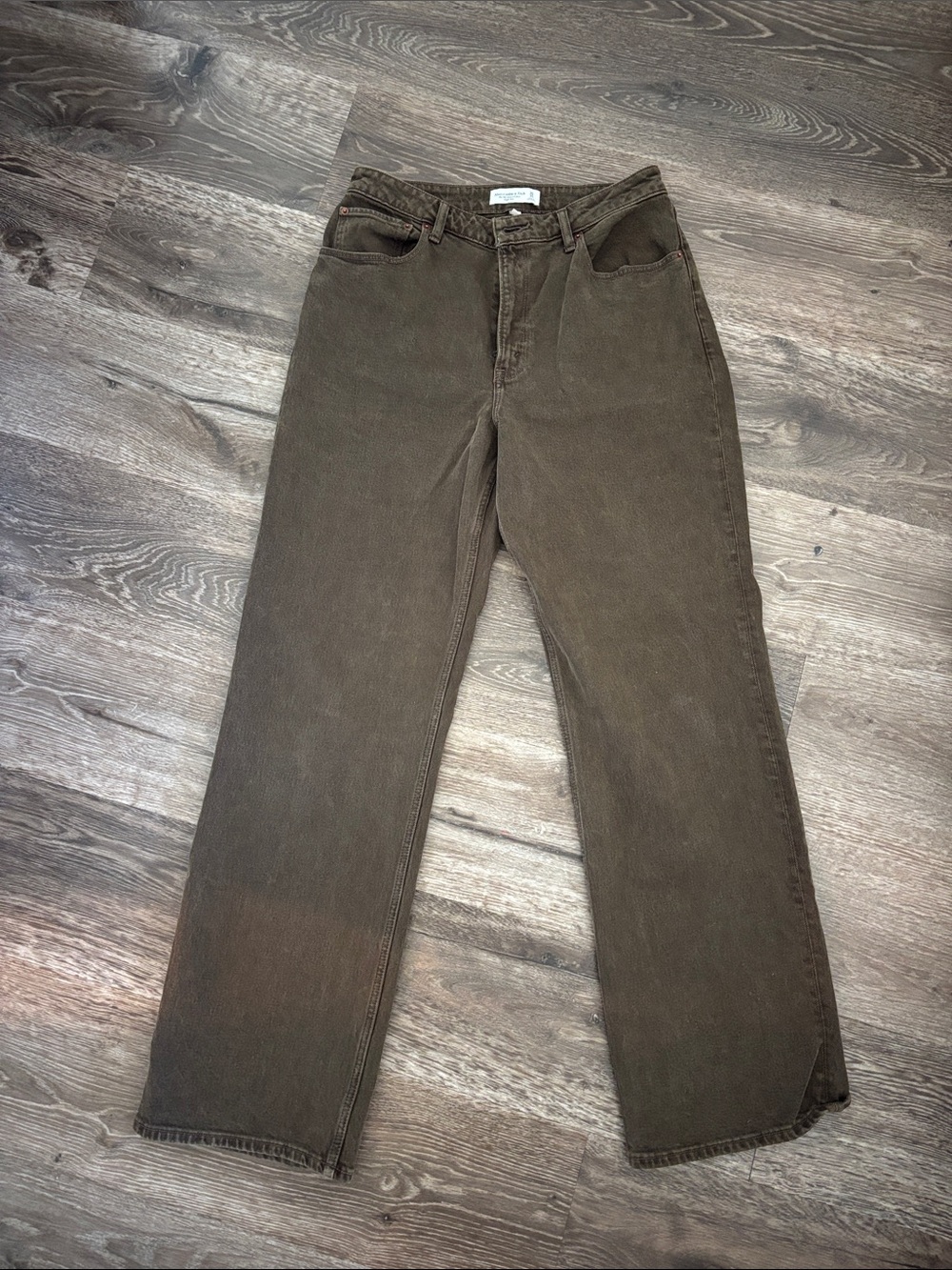Abercrombie Curve Love Straight-Leg Pants in Brown